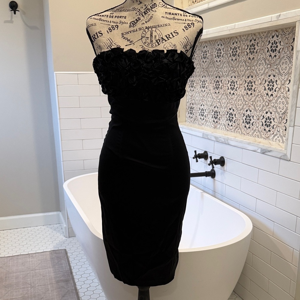 Betsey Johnson Elegant Black Strapless Dress